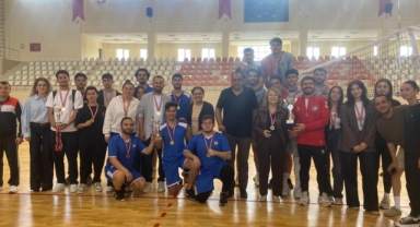 19 Mayıs Gençlik Haftası Voleybol Turnuvası Tamamlandı