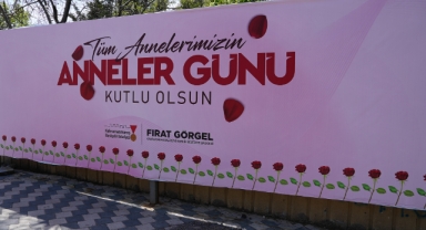 Büyükşehir’den Duygu Dolu Jest; Açık Hava Panoları Sevgiyle Doldu