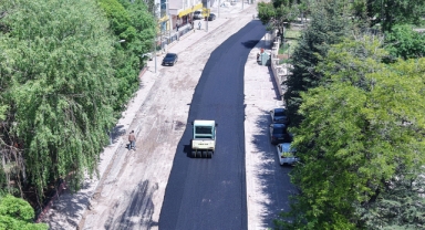 Büyükşehir, Elbistan Pınarbaşı Caddesi’nde Asfalt Serimine Başladı