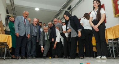 Elbistan’da Bilim Seferberliği: Başkan Erkan Gürbüz Gençlerin Bilimsel Başarılarına Tam Not Verdi