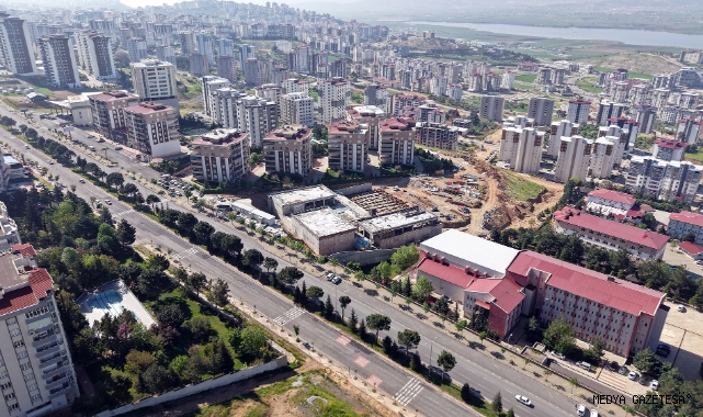 Kahramanmaraş’ın Yeni Nesil Gençlik ve Spor Kompleksi Hızla Yükseliyor