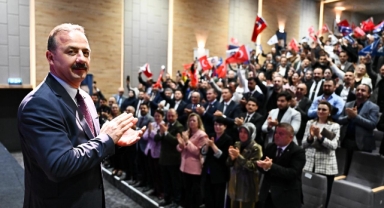 YAVUZ AĞIRALİOĞLU: SAYIN CUMHURBAŞKANI ASIM’IN NESLİ MESLEKSİZ VE UMUTSUZ!