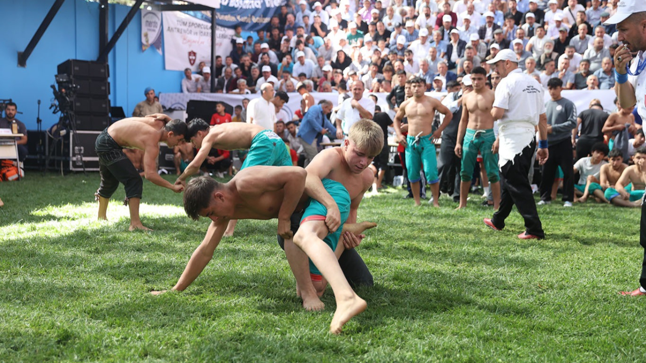 23. GELENEKSEL DEREKÖY KARAKUCAK VE ŞALVAR GÜREŞ FESTİVALİ İÇİN GERİ SAYIM BAŞLADI