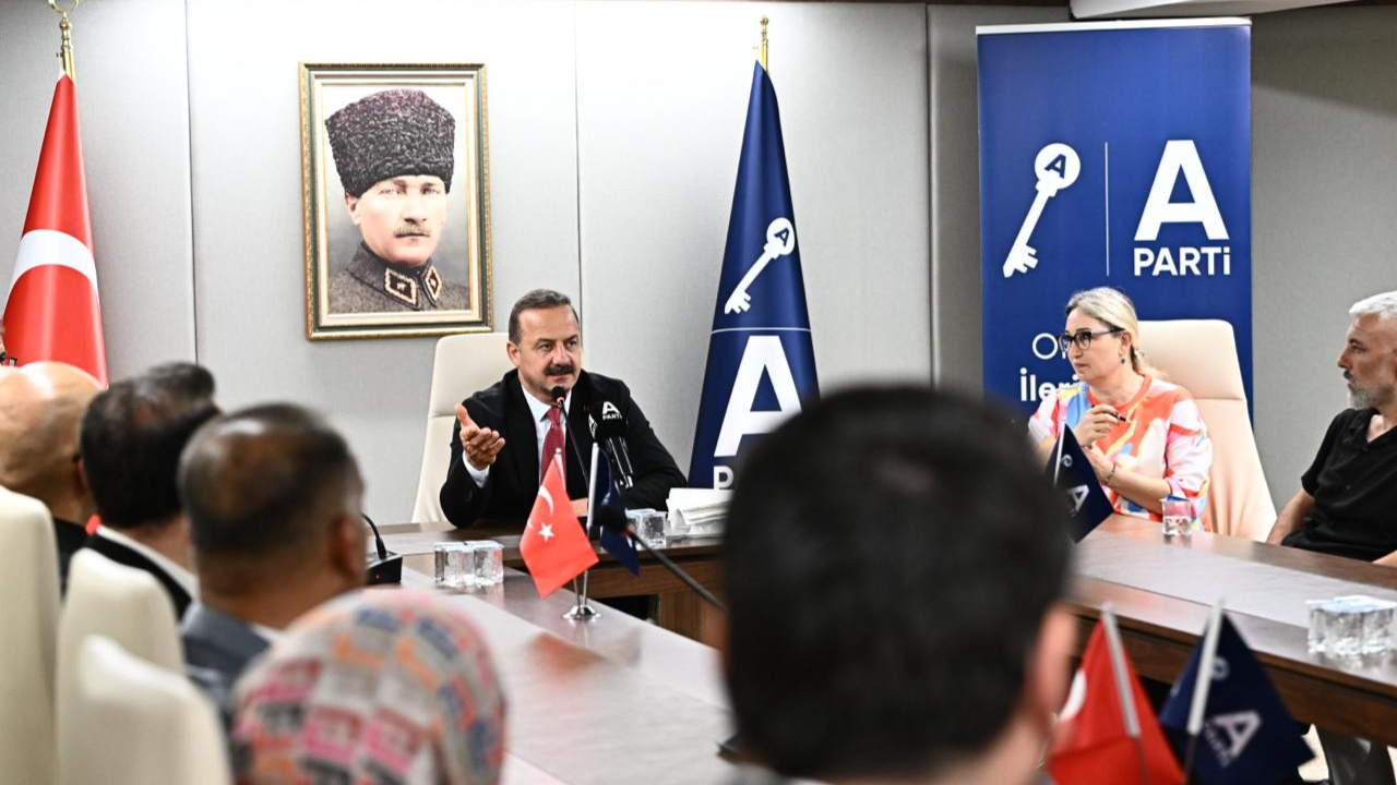 ANAHTAR PARTİ MİLLET DİVANI BAŞLADI