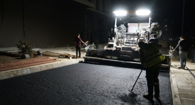 Büyükşehir Asfalt Mesaisini Gece Gündüz Sürdürüyor