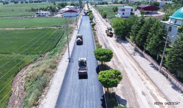 Büyükşehir’den Elbistan İğde’de Ulaşım Atağı; Yürüyüş Yolu Tamam, Asfalt Başladı