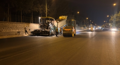 Büyükşehir’den Girne Caddesi’nde Gece Asfalt Mesaisi
