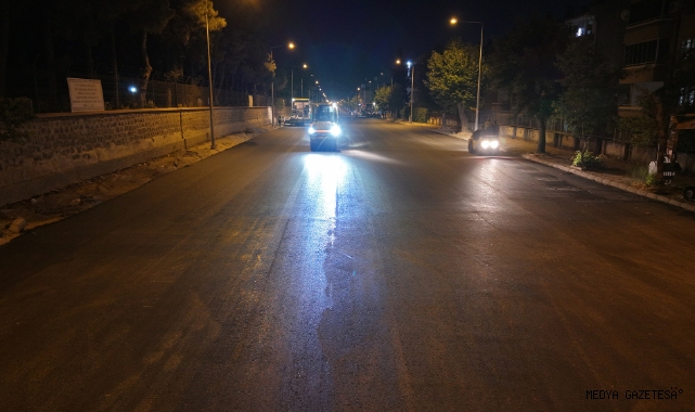 Büyükşehir’den Girne Caddesi’nde Gece Asfalt Mesaisi