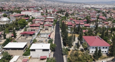 Büyükşehir, Dulkadiroğlu Haydarbey Caddesini Sıcak Asfaltla Buluşturuyor
