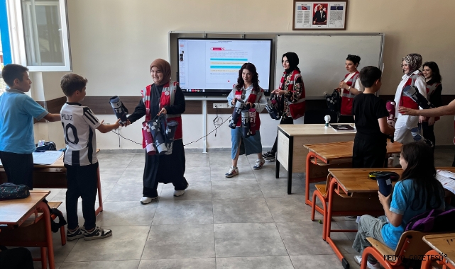 Büyükşehir’in Gençlik Meclisi Çocukların Neşesine Neşe Kattı
