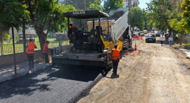 Büyükşehir Pazarcık’ta Sıcak Asfalt Seferberliğine İstasyon Caddesi ile Başladı