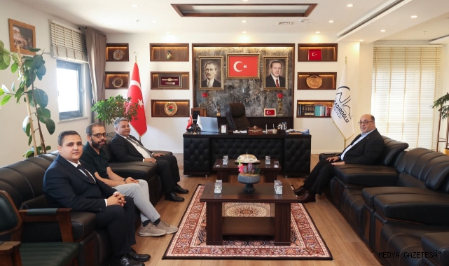 DULKADİROĞLU BELEDİYESİ’NDE VEDA ZİYARETİ: BAŞKAN AKPINAR’DAN UĞUR GÖKMEN’E TEŞEKKÜR