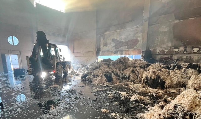 Kahramanmaraş’ta Fabrika Yangını Kontrol Altına Alındı