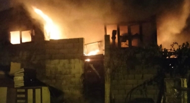 Kahramanmaraş’ta Mobilya Atölyesinde Yangın: 1 İşçi Yaralandı