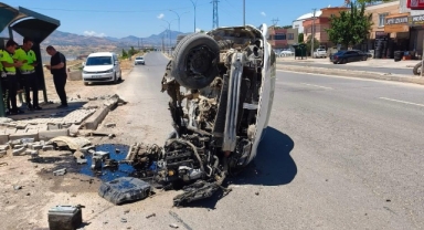 -Kahramanmaraş’ta otomobil devrildi: Sürücü yaralandı
