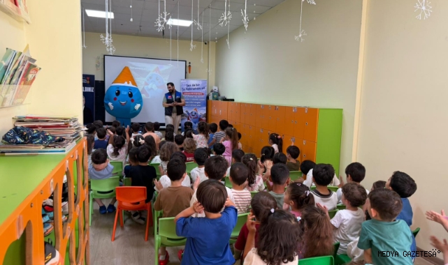 Mavi, Neşe Erberk Kreşi’nde Minik Kalplerle Buluştu