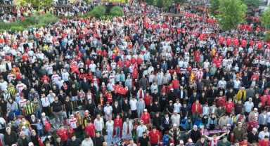 Milli Heyecan Dev Ekranda Yaşandı; Dünya Kupası Coşkusu Millet Bahçesine Taştı