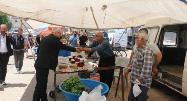 PAZARCIK BELEDİYE BAŞKANI HAYDAR İKİZER NARLI’DA PAZAR ESNAFI VE VATANDAŞLARLA BULUŞTU