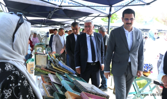 PAZARCIK’TA HALK EĞİTİMİ VE ÜRETİMİN GÜCÜ YIL SONU SERGİSİNDE BULUŞTU