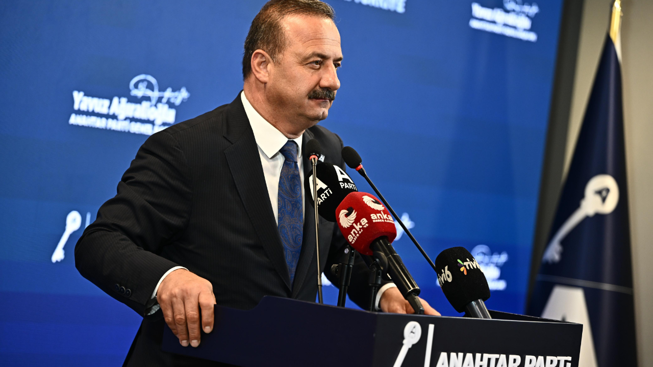 YAVUZ AĞIRALİOĞLU: MAZARET İKTİDARI MEMLEKETİ YÖNETEMİYOR
