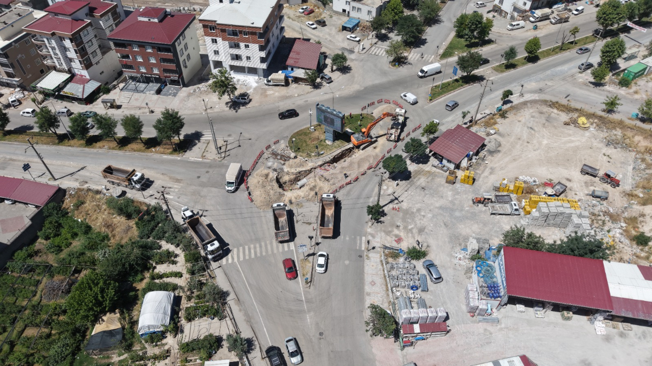 Büğlek Caddesi’nde Taşkın Riskine Karşı Güçlü Altyapı Adımı