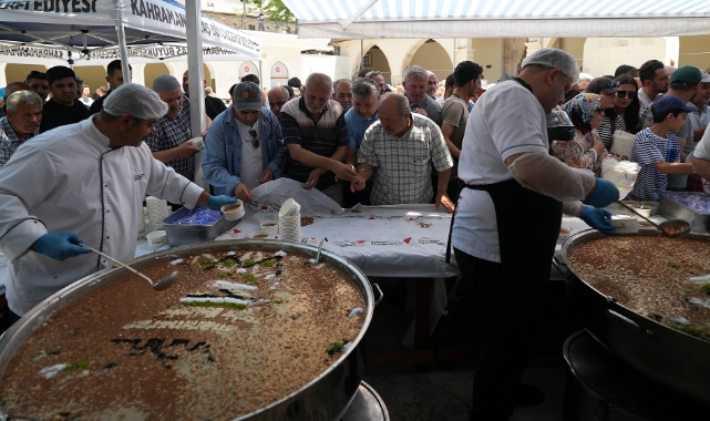 Büyükşehir, Binlerce Vatandaşı Aşure Bereketinde Buluşturdu
