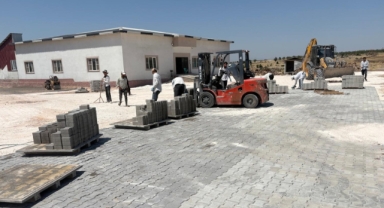 Büyükşehir’den Pazarcık Kızkapanlı’nın Sosyal Tesisinde Çevre Düzenlemesi