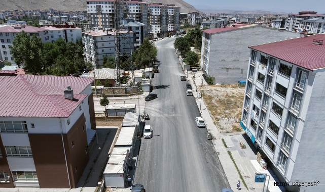 Büyükşehir’den Yeni Haftada 4 İlçe 37 Farklı Noktada Sıcak Asfalt Mesaisi