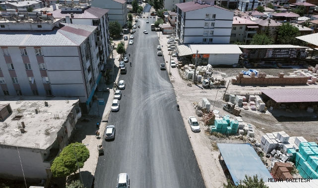 Büyükşehir, Elbistan Söğütlü Caddesi’ni Modern Görünümüne Kavuşturuyor