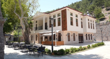 Büyükşehir’in Çınaraltı Çay Bahçesi, Hizmete Açılıyor