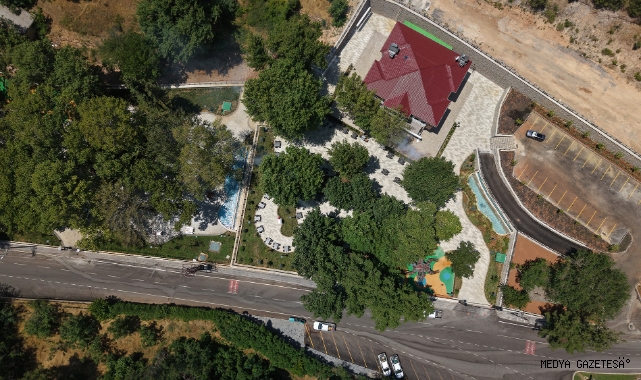 Büyükşehir’in Çınaraltı Çay Bahçesi, Hizmete Açılıyor