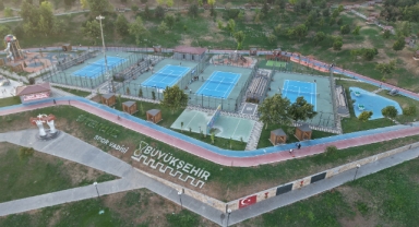 Büyükşehir’in Ödüllü Turnuvasında 180 Sporcu Şampiyonluk İçin Ter Döküyor