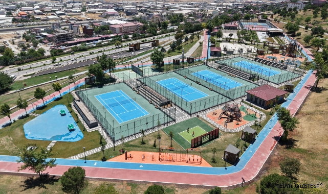 Büyükşehir, Tenis Kortlarında Çevrimiçi Rezervasyon Sistemini Başlattı