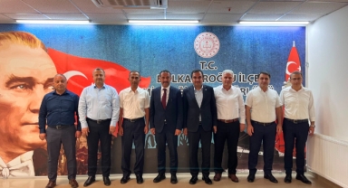 Eğitim-Bir-Sen Yönetiminden İlçe Milli Eğitim Müdürlerine Hayırlı Olsun Ziyareti
