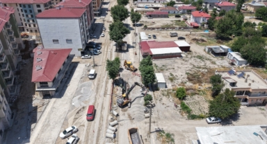 Elbistan Malatya Caddesi’nde Altyapı Yenileme Çalışmaları Sürüyor