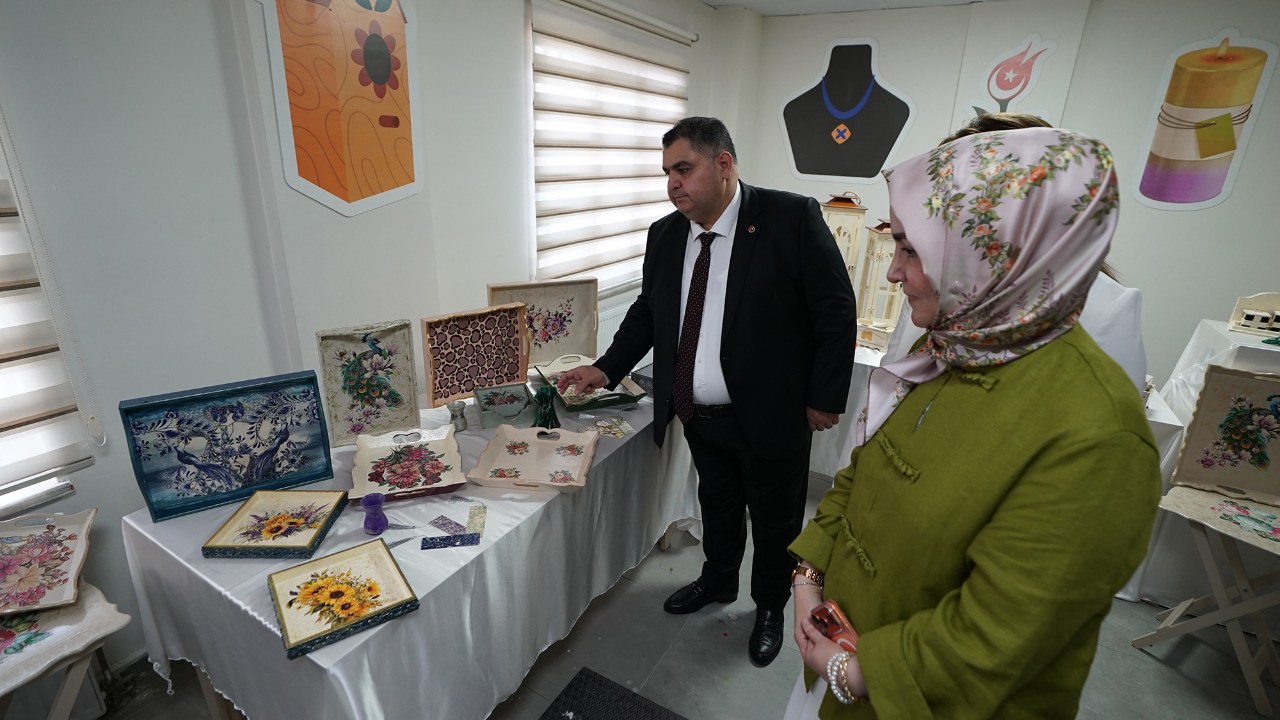 Engelsiz Yaşam Merkezi’nde Emek ve Başarı Sergisi
