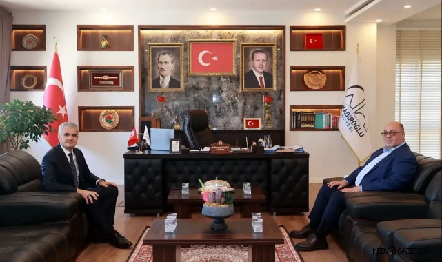 İL MİLLİ EĞİTİM MÜDÜRÜ TURAN AKPINAR’DAN BAŞKAN MEHMET AKPINAR’A ZİYARET
