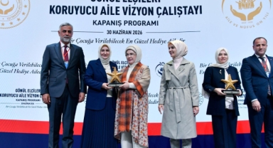 Kahramanmaraş’ın Koruyucu Aile Başarısı Ödülle Taçlandı