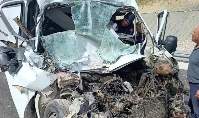 Kahramanmaraş’ta bu araçtan sağ çıktı