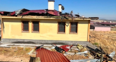 Kahramanmaraş’ta Çatı Yangını Korkuttu