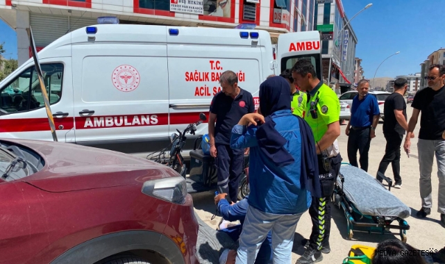 -Kahramanmaraş’ta Elektrikli Araç Park Halindeki Otomobile Çarptı: 2 Yaralı