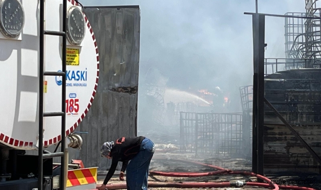 Kahramanmaraş’ta plastik deposu ve tekstil fabrikasında yangın