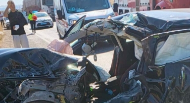 Kahramanmaraş’ta yolcu otobüsü ile otomobil çarpıştı: 2’si ağır 4 yaralı