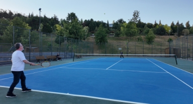 Ödüllü Tenis Turnuvasına Başvurular Başladı