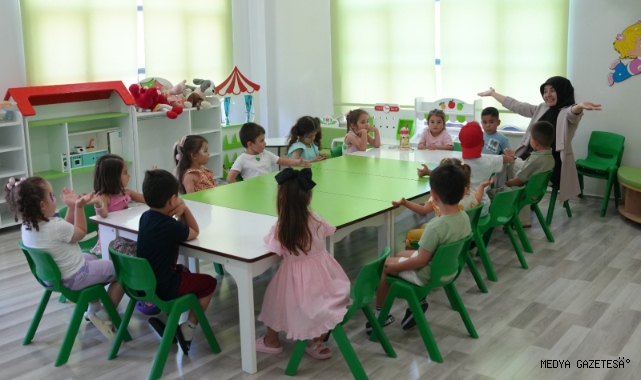 Onikişubat Belediyesi’nin 42 mahalleden başvuru alan Yaz Okulu’nda eğitim başladı