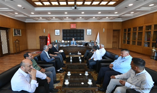 ONİKİŞUBAT MUHTARLARINDAN BÜYÜKŞEHİR BELEDİYESİ'NE ZİYARET: