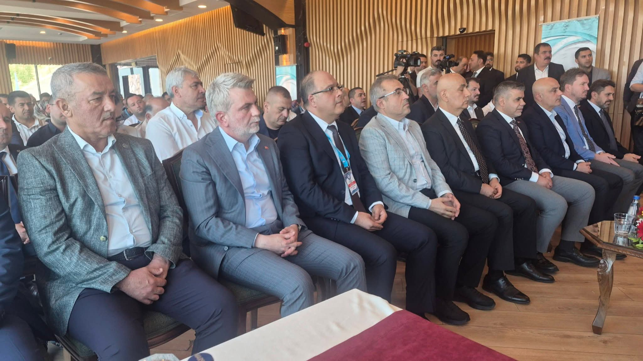 Sağlık-Sen Kahramanmaraş'ta Güven Tazeledi: Bünyamin Mutlu Demirci Yeniden Şube Başkanı Seçildi