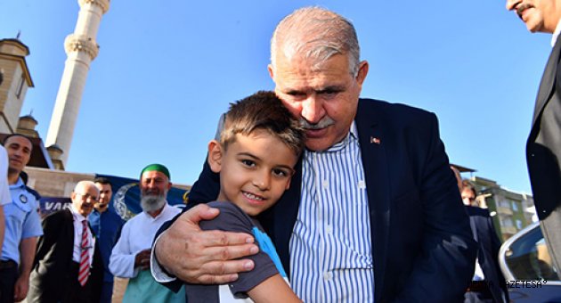 ABDÜLHAMİT HAN’DA 4 BİN VATANDAŞ BAYRAM KAHVALTISINDA BULUŞTU