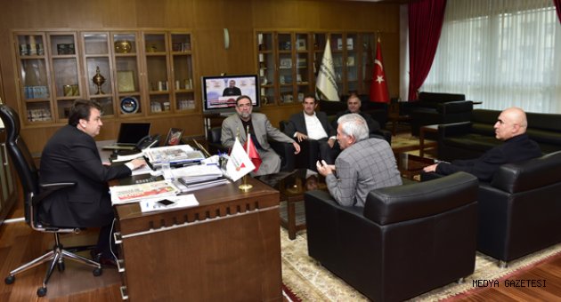 ABDULHAMİTHAN VAKFI’NDAN BAŞKAN ERKOÇ’A TEŞEKKÜR