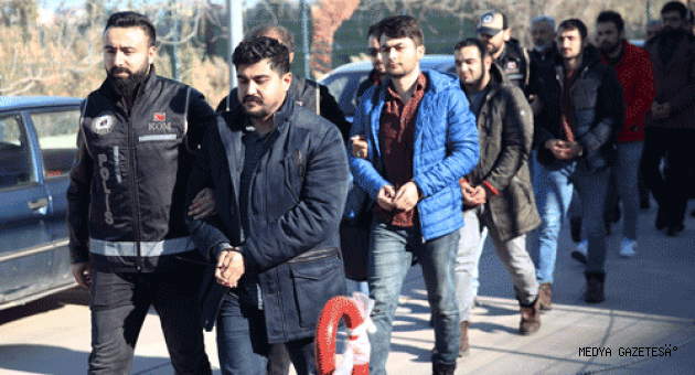Adana merkezli 8 ildeki FETÖ operasyonunda 5 zanlı tutuklandı